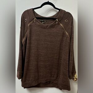 Always Indigo Women's Brown Zipper Detail Top
NWT. Smoke free home